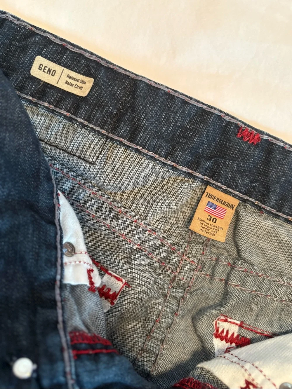 True Religion•Geno Relaxed Slim Jeans Dark Wash Red Super T Stitch Denim